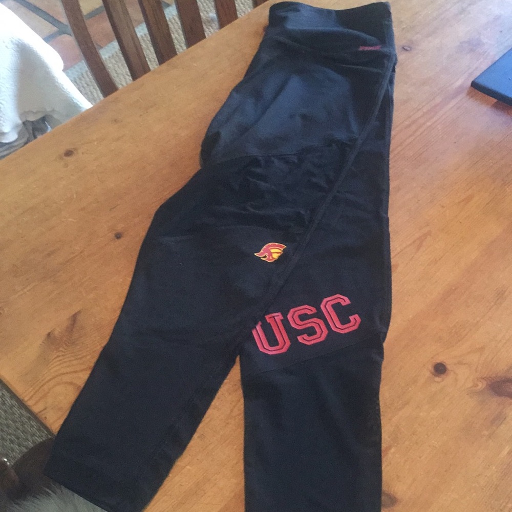 PINK Victoria's Secret Black Leggings with Small Red and Gold USC Logos - Picture 6 of 6